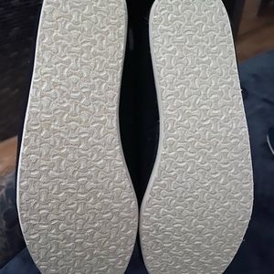 Men’s TOMS Slip Ons